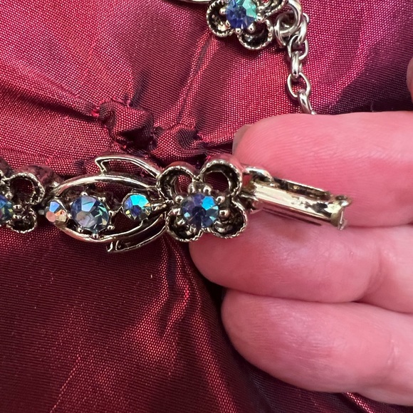 Vintage, early 80s choker and bracelet silver tone set with holographic crystals - Picture 9 of 11